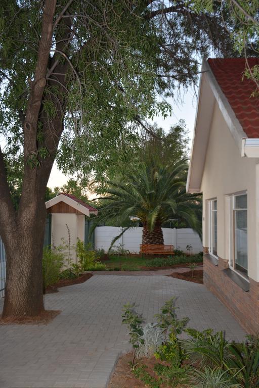 Blue Crane Guest House Bloemfontein Buitenkant foto